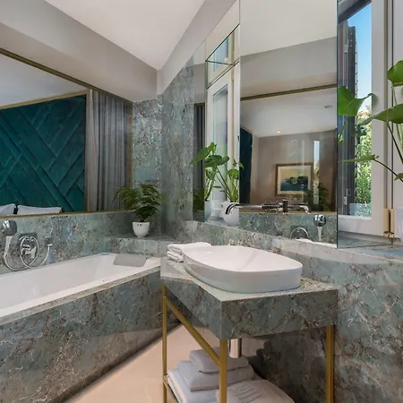 Five Elements Luxury Split