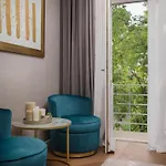 Five Elements Luxury Alojamento de Acomodação e Pequeno-almoço 4*