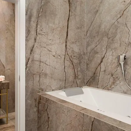 Five Elements Luxury 4*