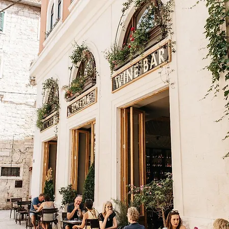 Five Elements Luxury Bed and Breakfast Σπλιτ