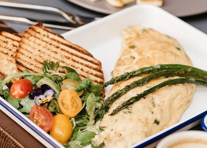 Five Elements Luxury Split