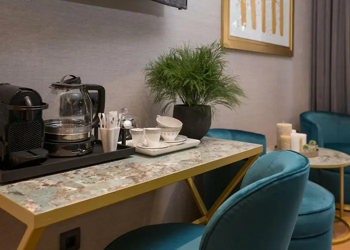 Five Elements Luxury Couette-café 4*